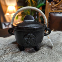 Medium Cauldron with Rope
