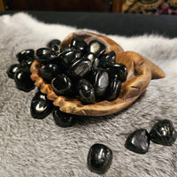 Jet - tumbled stones