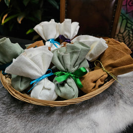 mojo bags, hoodoo rootwork