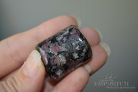 Spinel Matrix - tumbled stones